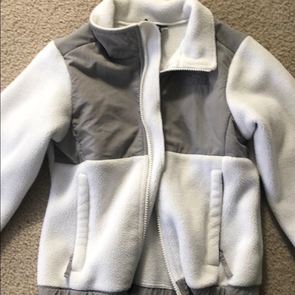 The NorthFace Girls jacket. Size 5